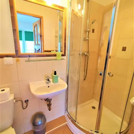 Quarto em Acomodações Particulares Madzia Z Aneksami Kuchennymi *