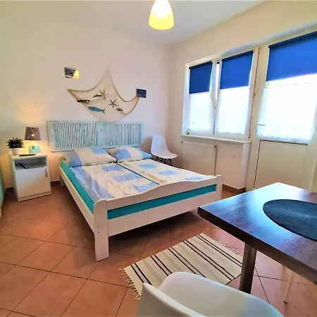 Madzia Z Aneksami Kuchennymi